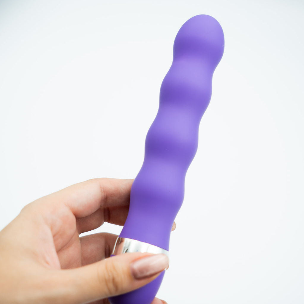 Vibrador Estimulador de Punto G – Diseño Ondulado, Funciona con batería AAA, incluida