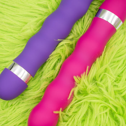 Vibrador Estimulador de Punto G – Diseño Ondulado, Funciona con batería AAA, incluida